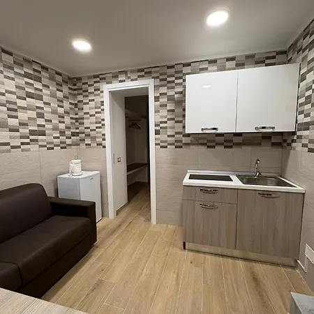 Leone House Apartmán