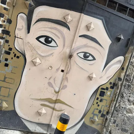 Leone House Apartmán