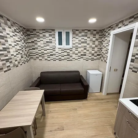 Leone House Appartement *